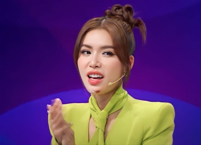 Hình ảnh của nàng hậu khi lên sóng Người Ấy Là Ai.