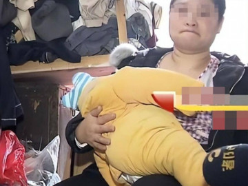 Nghe tin chồng cũ qua đời, người phụ nữ mang con đến đòi tiền thừa kế, nào ngờ cái kết méo mặt