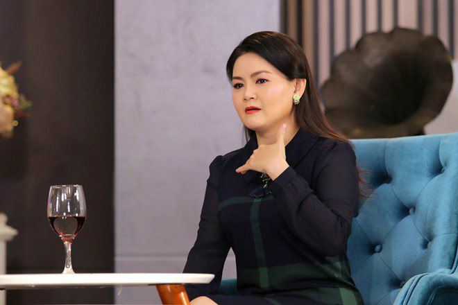 Trinh Trinh cho biết chồng nhẹ nhàng với người ngoài nhưng trong nhà lại nóng tính.