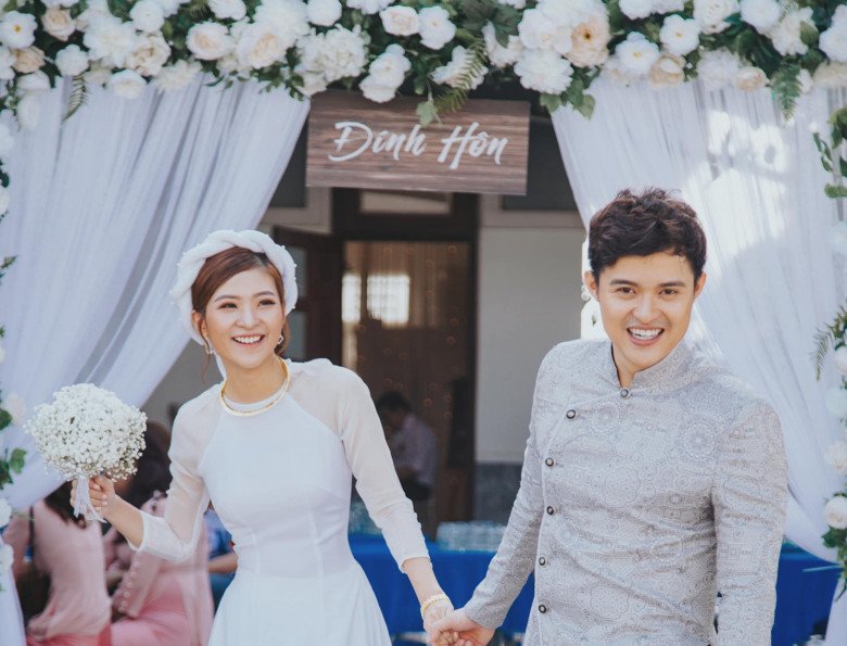 BTV Thời sự Cẩm Tú - cô gái duy nhất lấy chồng nhờ Người Ấy Là Ai đã rời VTV - 2