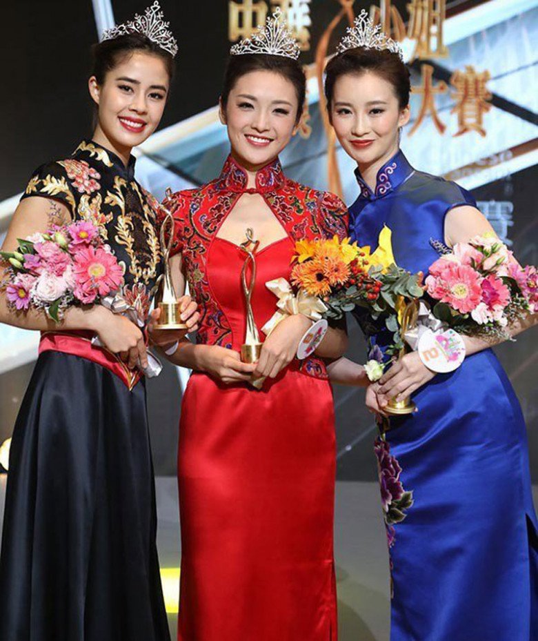 Sốc khi thí sinh hoa hậu Trung Quốc tháo giày, ném thẳng hàng ghế ban giám khảo - 8
