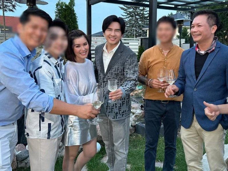 Đan Trường đưa con trai và vợ cũ dự tiệc cùng Shark Hưng, trước mặt Thiên Từ nói không tán thành con theo nghề - 1