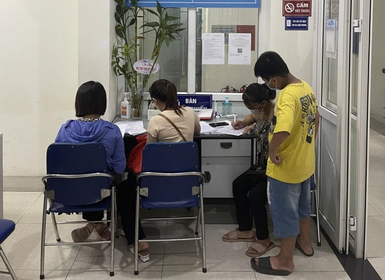 Một bé trai bị thừa cân, có biểu hiện gai đen ở cổ rất điển hình nhưng bố mẹ lại tưởng bé bị bắt nắng sau khi đi biển. (Ảnh minh họa)