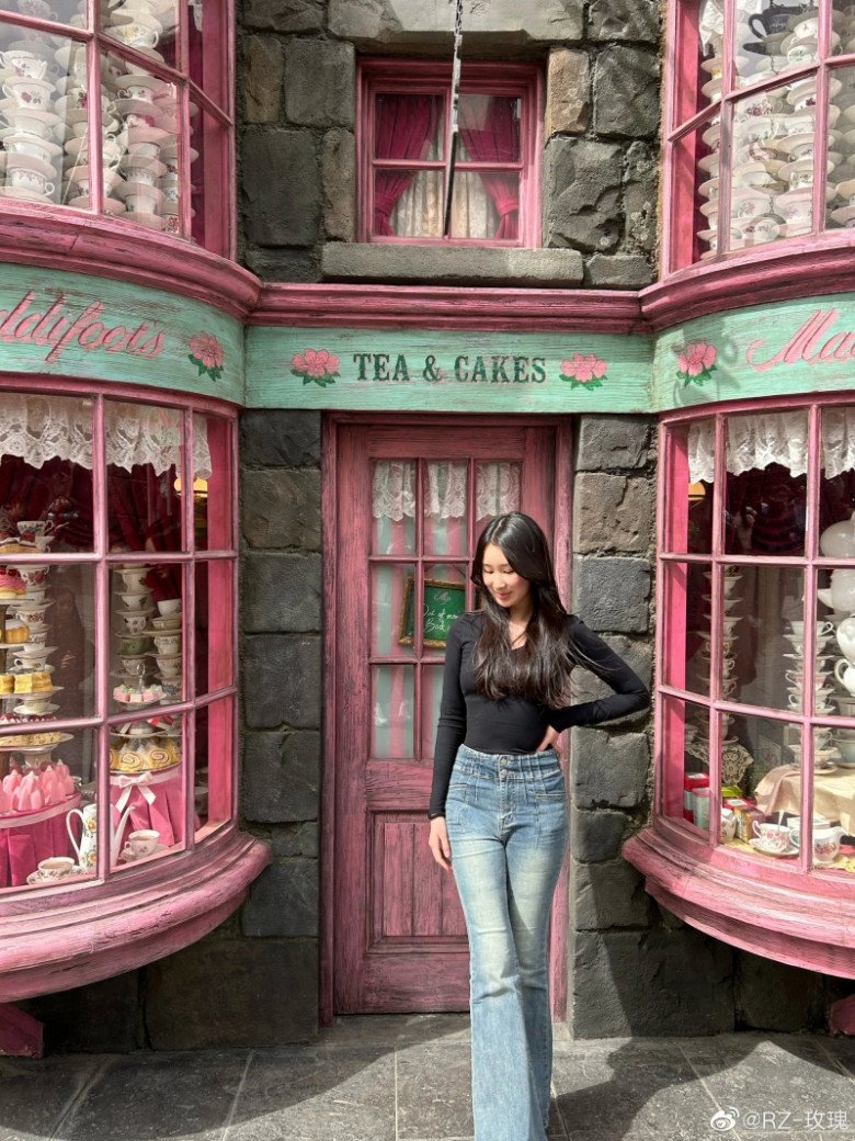 Nhiều người hi vọng cô bé có thể tham gia showbiz, thử sức với vai trò là người mẫu.