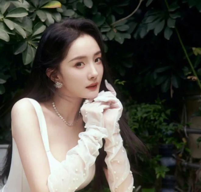 Dương Mịch là tiểu hoa đắt giá nhất showbiz hiện tại.