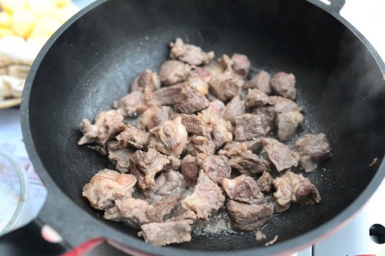 Cách nấu bò kho đơn giản, ngon mềm, không cần gói gia vị vẫn thơm nức mũi - 9