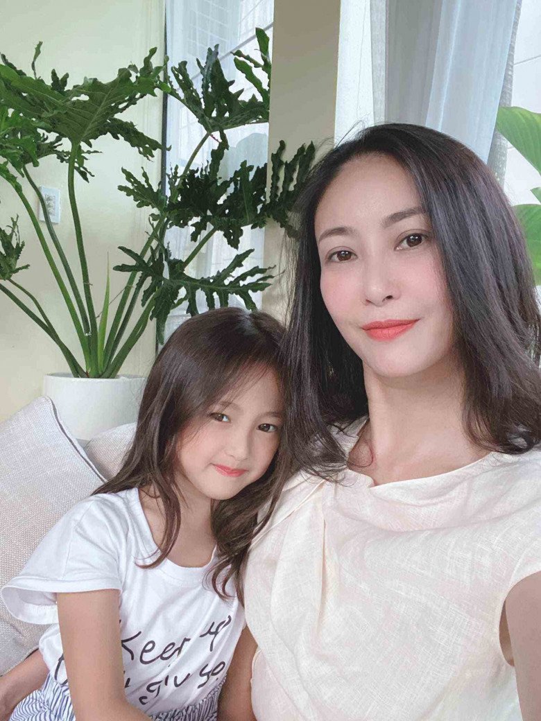 Con gái sinh ở Mỹ của Hoa hậu Hà Kiều Anh 8 tuổi xinh đẹp như thiên thần, là mẫu nhí đắt show - 14