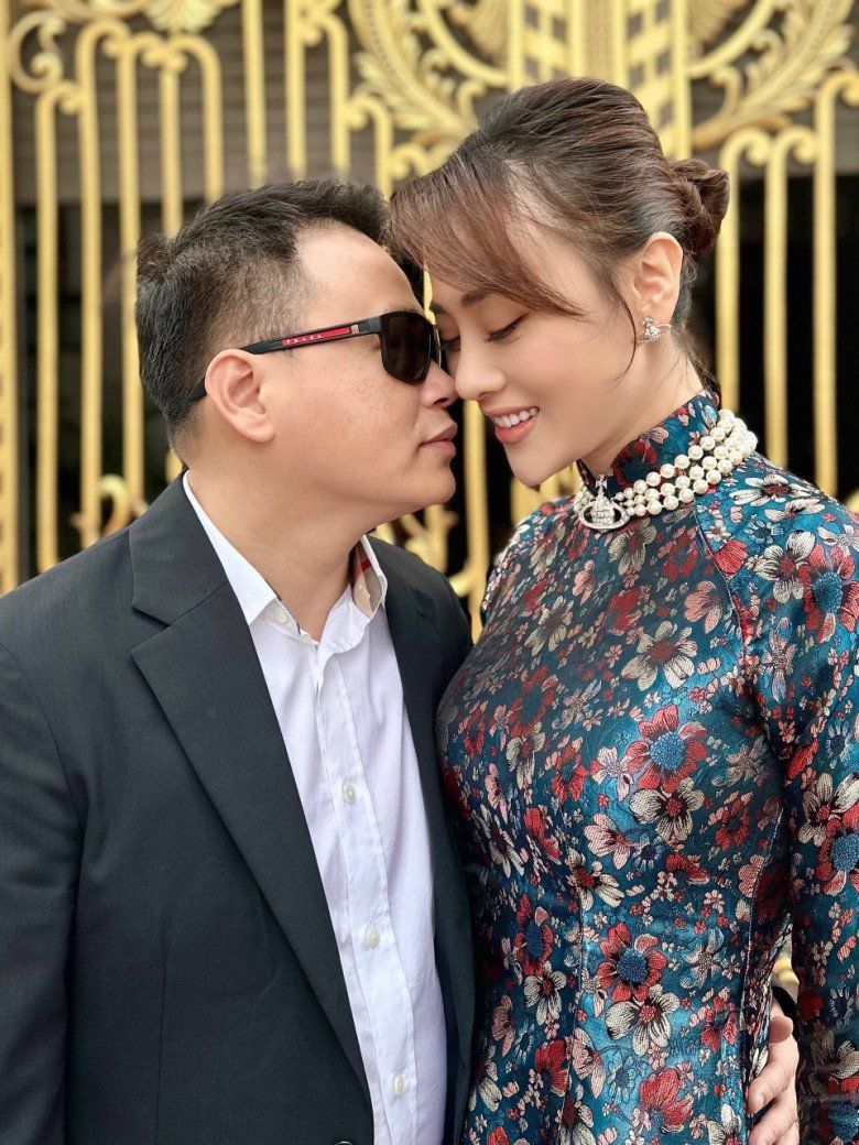 Giờ đây, chuyện tình cảm của Phương Oanh - Shark Bình bắt đầu nhận được sự ủng hộ từ công chúng.
