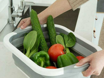 Rửa rau dưới vòi nước xưa rồi, làm động tác này khi rửa để đánh tan hóa chất, thuốc trừ sâu trên rau