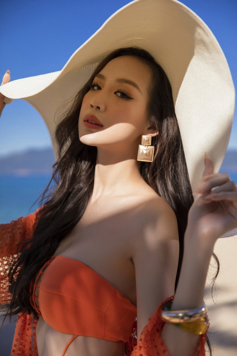 Gần hết nhiệm kỳ, Top 3 Miss World Việt Nam 2022 tung ảnh bikini, nóng hơn nắng hè - 3