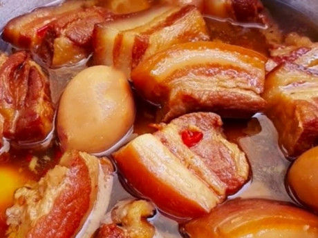 Cách làm thịt kho tàu thơm ngon đậm vị mềm tan ngay trong miệng