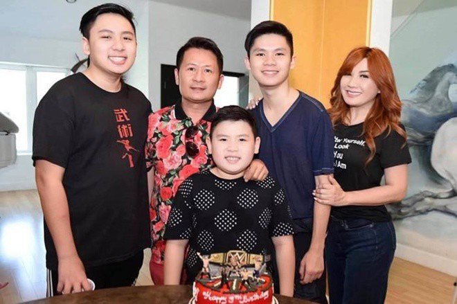 Trizzie Phương Trinh chụp ảnh cùng bạn gái mới của Bằng Kiều, 3 con trai lớn lần đầu gặp mặt em út - 7