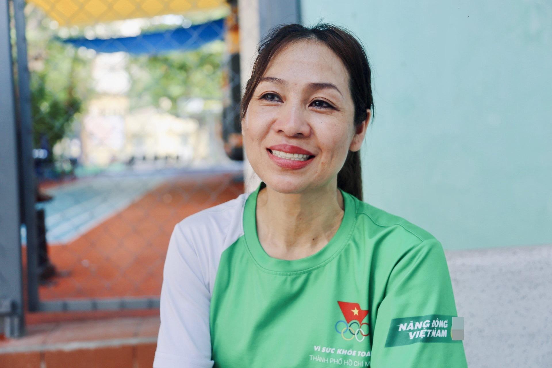 Tâm sự nhói lòng của người mẹ có con tự kỷ: Chết lặng nhìn con tự đánh mình, chỉ biết ôm con khóc trong vô vọng… - 2