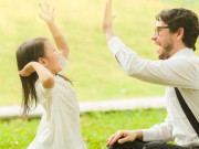 Yêu con - Chuyên gia nuôi dạy con nổi tiếng nước Mỹ: Có một kỹ năng giúp trẻ lớn lên thành công quan trọng hơn cả IQ