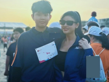 Diện mạo khác lạ của con trai Trương Quỳnh Anh và Tim khiến nhiều người bất ngờ: Gầy sụt trông thấy!