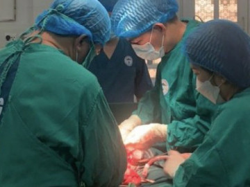 Cứu sản phụ dọa vỡ tử cung