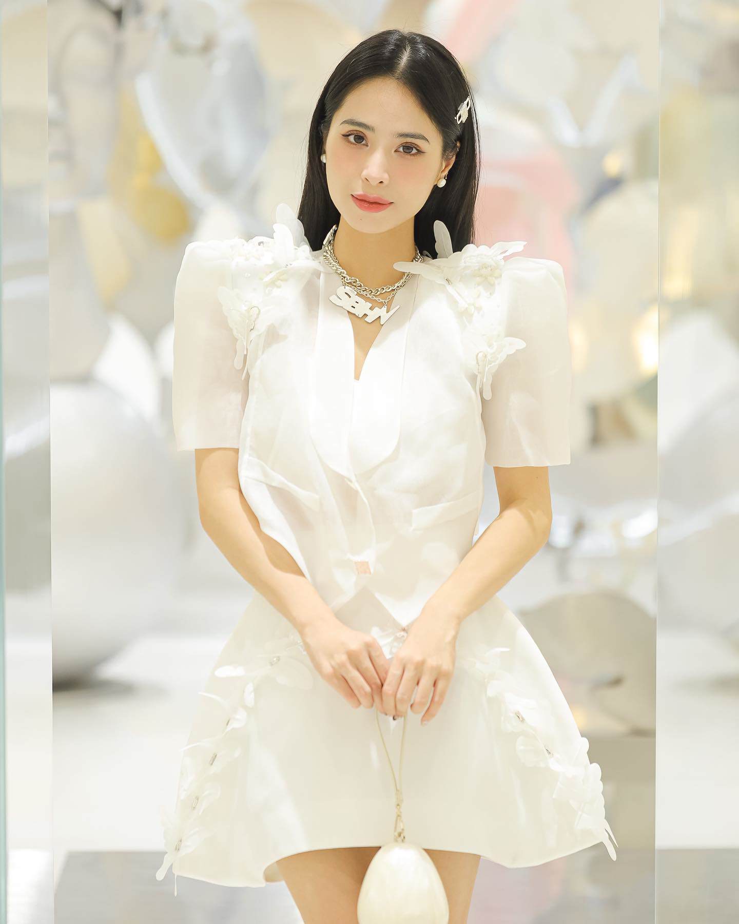 Ca nương giàu bậc nhất Việt Nam ngồi cạnh Huyền Baby: 30 tuổi làm mẹ 2 con, visual mơn mởn không thua kém - 6