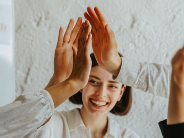 8 điều những người đẳng cấp làm khi ở cạnh người khác