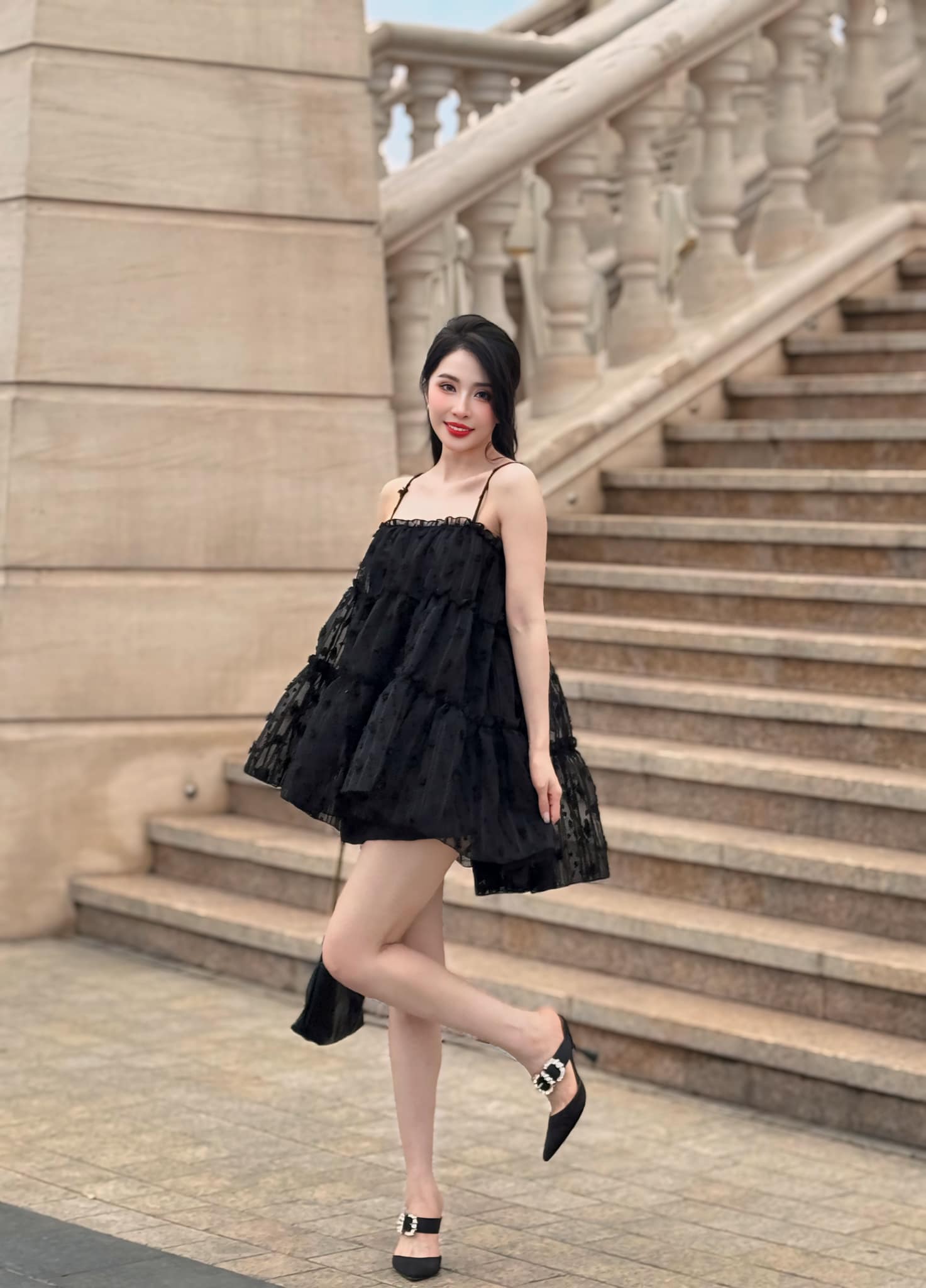 Cô cũng cho biết sợ đàn ông hay ghen và kiểm soát.