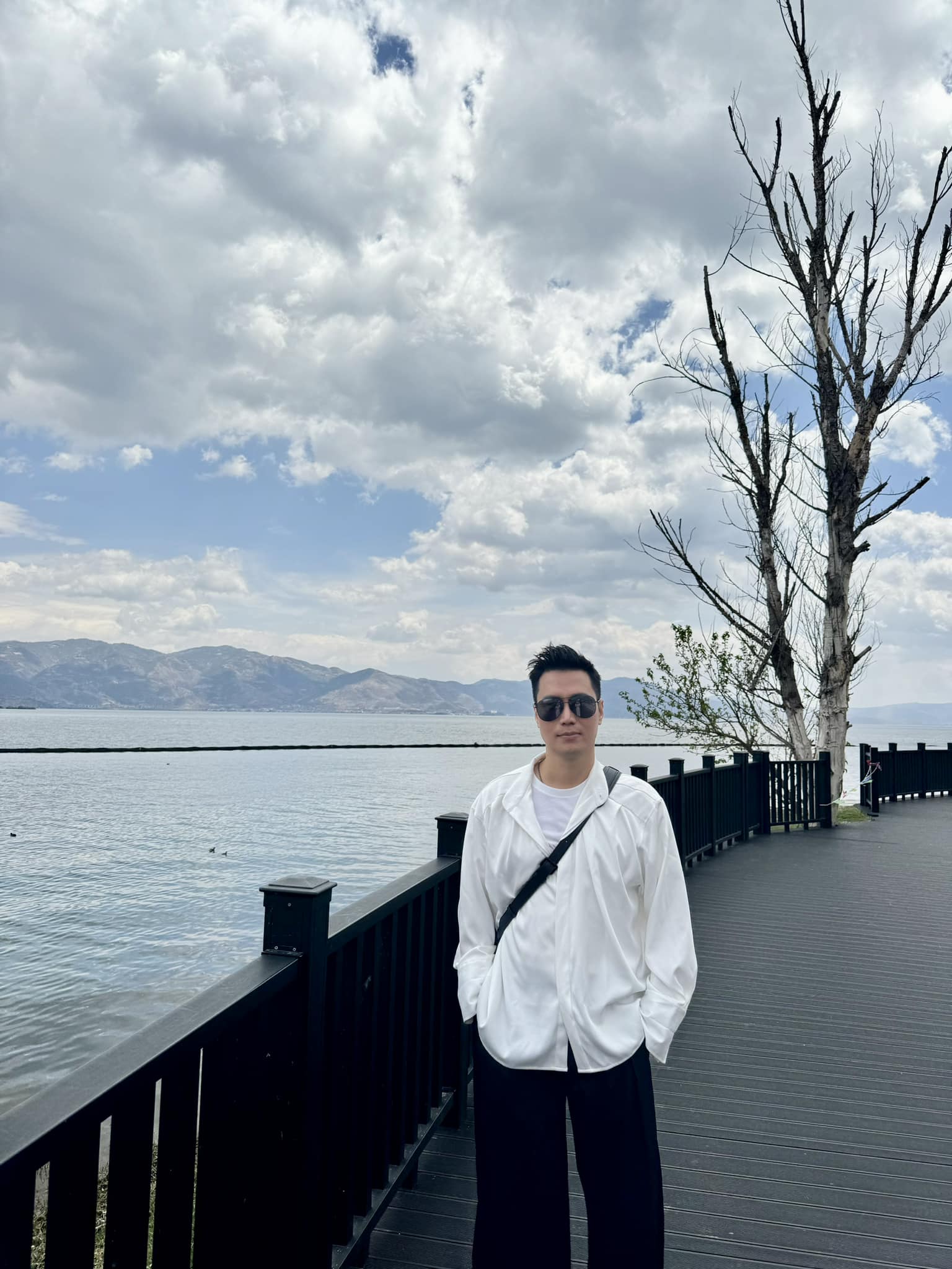 amp;#34;Chị đẹpamp;#34; Quỳnh Nga xinh như thần tiên tỷ tỷ, đi du lịch chung với Việt Anh nhưng né đứng cạnh - 12