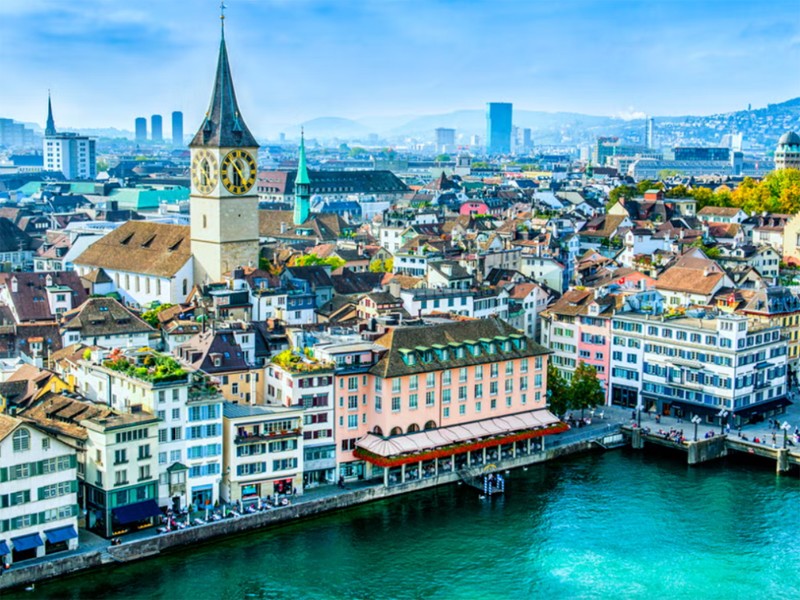 Zurich: Zurich của Thủy Sĩ cũng xếp ở vị trí thứ nhất cùng với Singapore theo bảng xếp hạng mới nhất của  Bloomberg.
