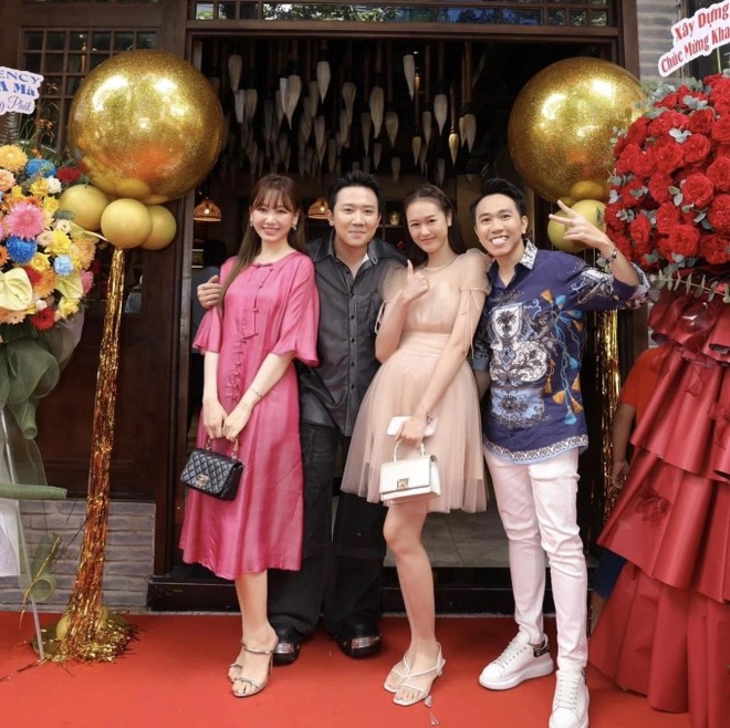 Anh Đức và Quỳnh Anh thân thiết với vợ chồng Trấn Thành.