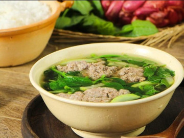 Đừng chỉ nấu canh cua với mùng tơi hay rau ngót, kết hợp cùng thứ rau rẻ tiền này giúp nhân đôi dưỡng chất