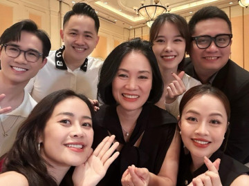 MC Tạ Bích Loan trẻ trung bất ngờ ở tuổi U60, được các đàn em nhà đài khen lão hóa ngược