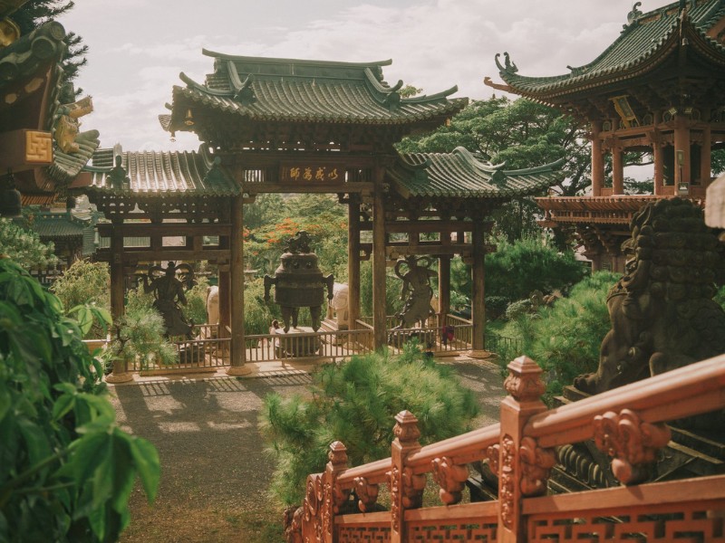 Điểm nhấn của chùa khiến nhiều người biết đến đó chính là kiến trúc mang phong cách Nhật Bản. Tất cả lối kiến trúc đó đã làm nên bức tranh của chùa thêm phần cổ kính, ấn tượng. (Ảnh: Nguyen Thanh Luan)
