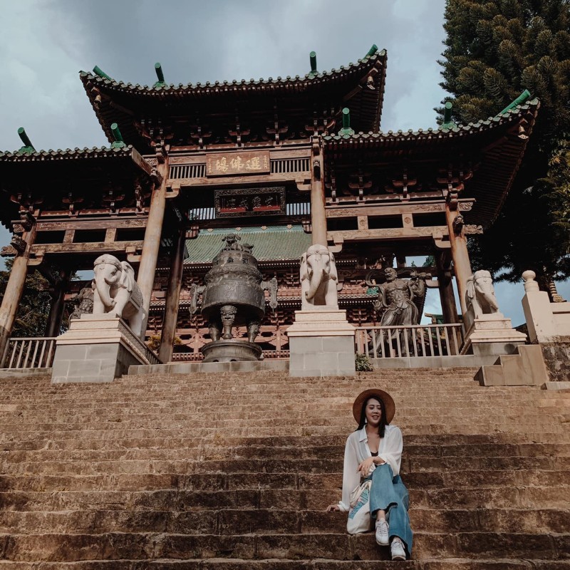 Điều khiến chùa Minh Thành trở thành một nơi tham quan khiến khách du lịch biết đến là nhờ lối kiến trúc xây dựng khá giống với những ngôi đền của Nhật Bản. (Ảnh: Bùi Thúy Quỳnh)

