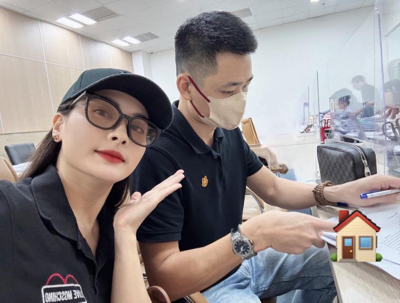Sao Việt 24h: Vợ giàu của Chi Bảo diện bikini amp;#34;quẩyamp;#34; cực sung dù đang mang bầu, chịu cả ngày dưới nắng - 10