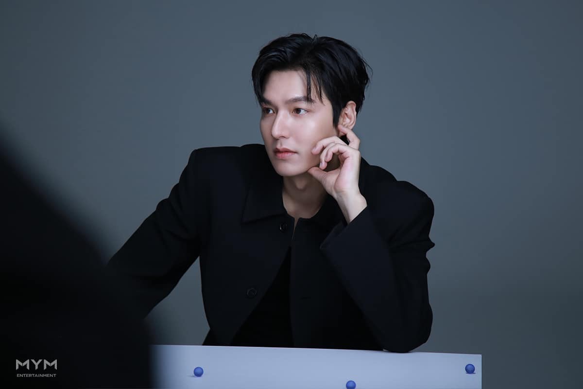 Lee Min Ho 11 năm liên tiếp được chọn là diễn viên Hàn được yêu thích nhất ở nước ngoài.