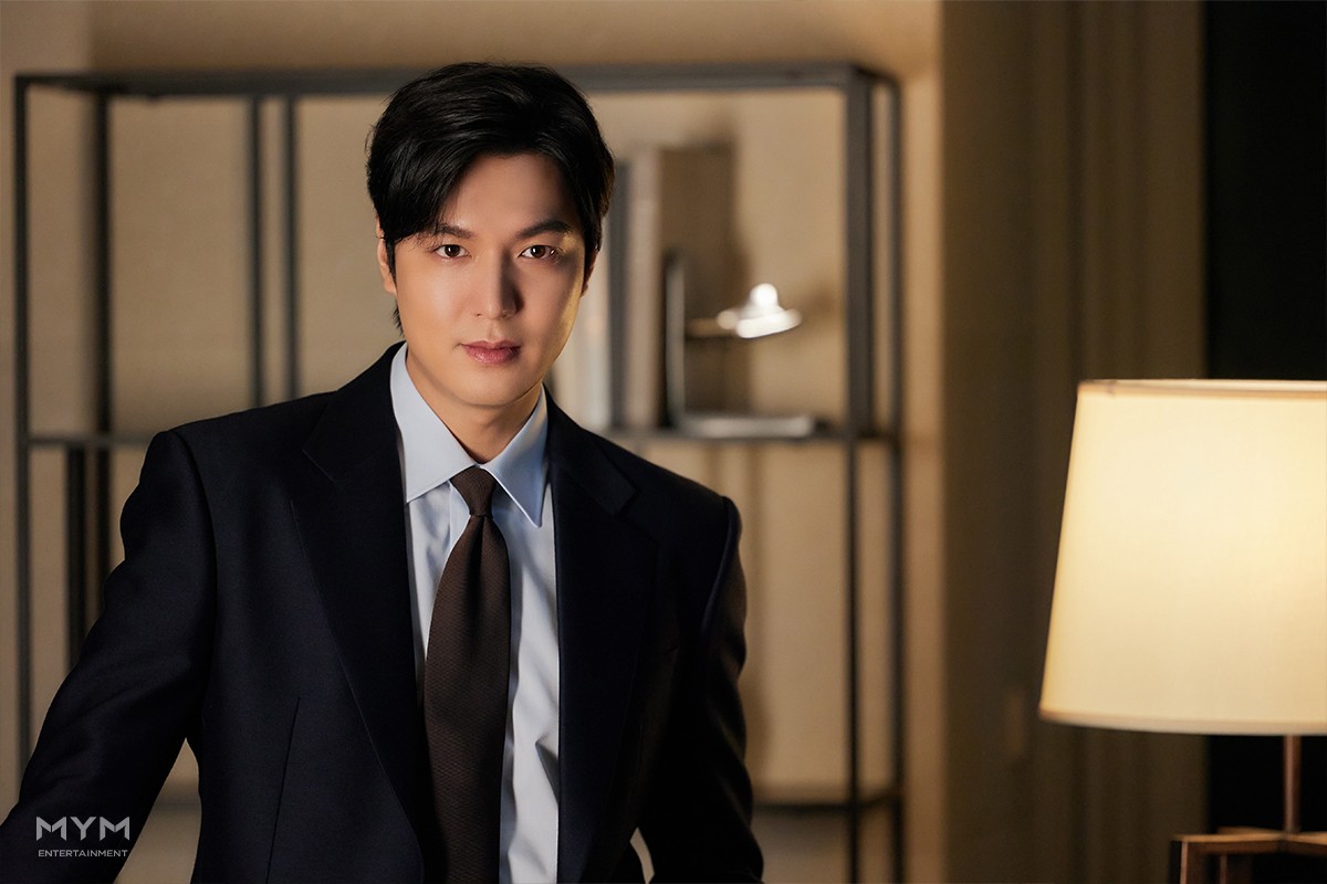 Gắn liền với hình tượng đẹp hơn hoa, giàu sang trên màn ảnh, Lee Min Ho mất nhiều thời gian để thoát khỏi cái bóng cũ.
