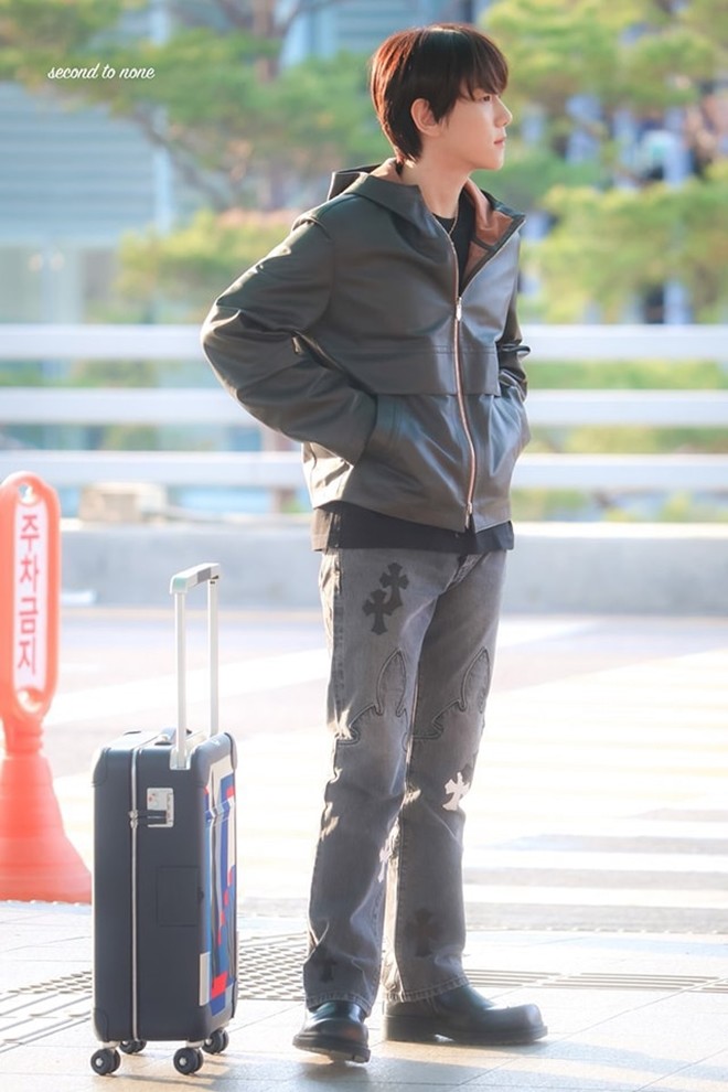 Baekhyun - Thành viên nổi tiếng nhất của EXO đến Việt Nam lúc nửa đêm, chi tiết amp;#34;lột áoamp;#34; khiến fan bật cười - 3