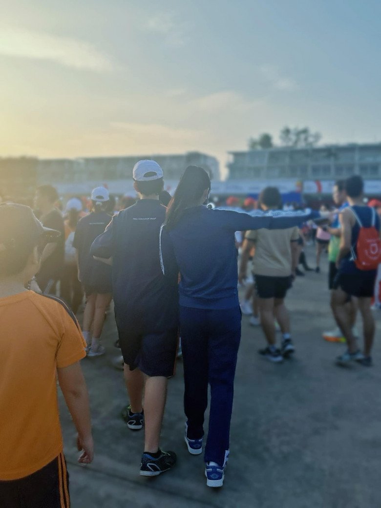 Thân hình con trai Trương Quỳnh Anh thon gầy hơn nhờ giảm cân.