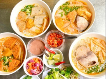 Thưởng thức tô bún đậm vị biển của Đà Nẵng: Ghé ngay 6 địa chỉ đông khách bậc nhất này!
