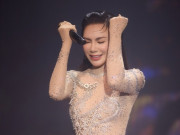 Hồ Quỳnh Hương xúc động bật khóc trong minishow "Anh" tại Hà Nội