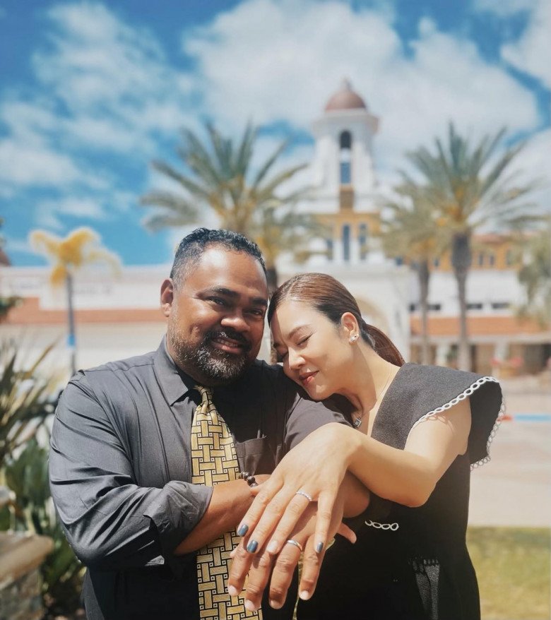 Dũng Taylor khoe khoảnh khắc cầu hôn Thu Phương thành công vào năm ngoái.