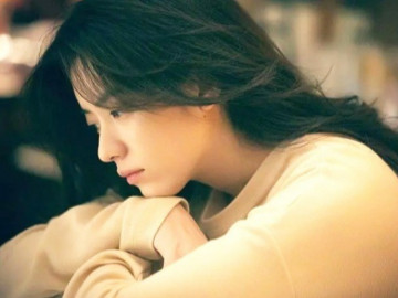 Thấy quá kém cỏi khi đạt điểm 8 kiểm tra 15 phút, nữ sinh lớp 10 có hành động khiến cả gia đình sợ hãi