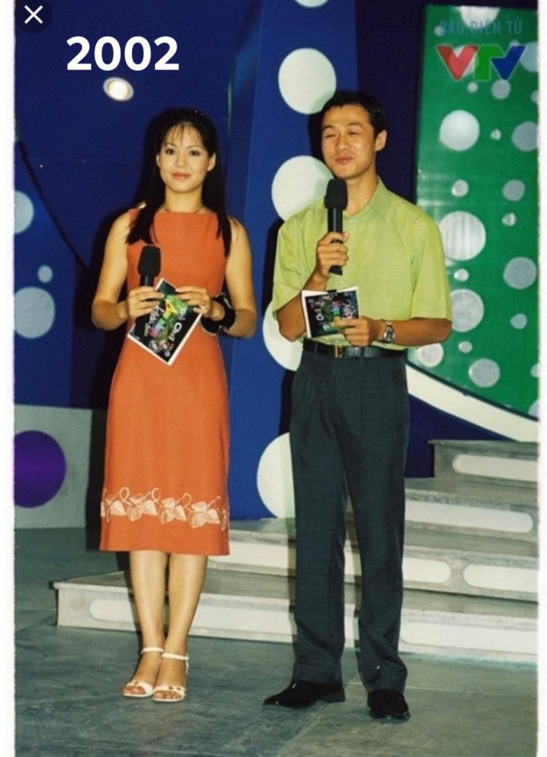 Thời điểm đó, Diễm Quỳnh cũng sở hữu vóc dáng mi nhon. Đứng cạnh MC Anh Tuấn, cô cũng không hề lép vế về chiều cao.