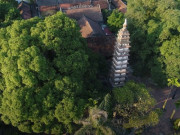 Clip Eva - Ngôi chùa thời Trần có tháp 700 tuổi bằng gạch cao nhất Việt Nam