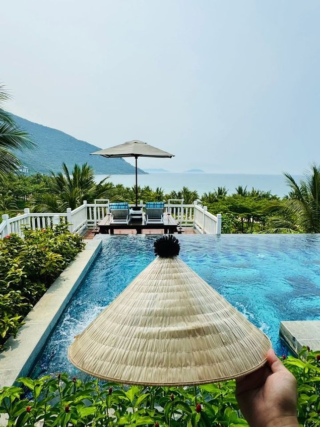 Vợ chồng Lâm Chí Dĩnh uống cà phê, ăn phở tại Đà Nẵng - 2