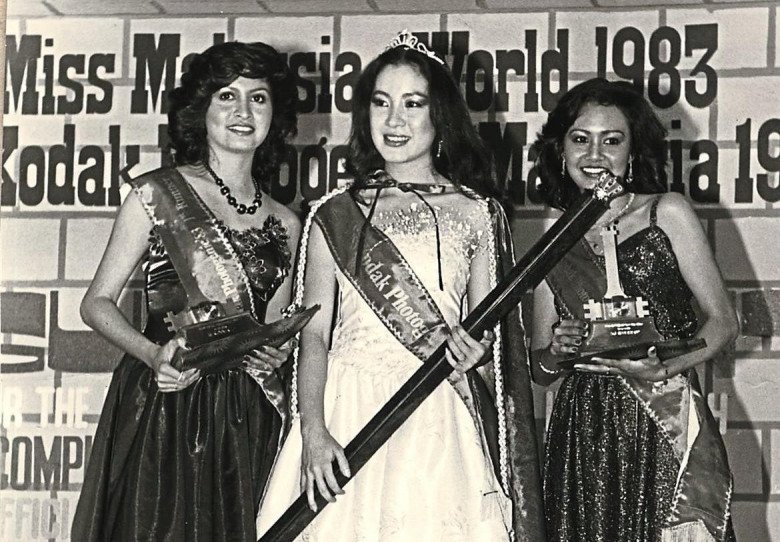 Trước khi theo nghiệp diễn xuất, ít ai biết rằng cô từng tham gia đấu trường sắc đẹp và đăng quang hoa hậu Malaysia 1986 và tham dự Miss World (Hoa hậu thế giới) cùng năm. 