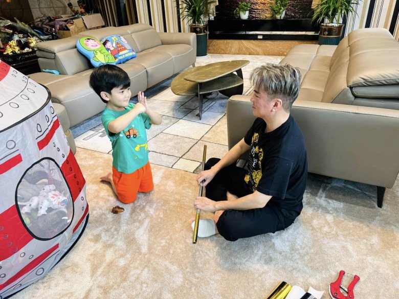 Đàm Vĩnh Hưng tuyên bố khó có thể làm sui gia với Hồ Ngọc Hà, ủng hộ nếu con trai cưới người nghèo khó - 6