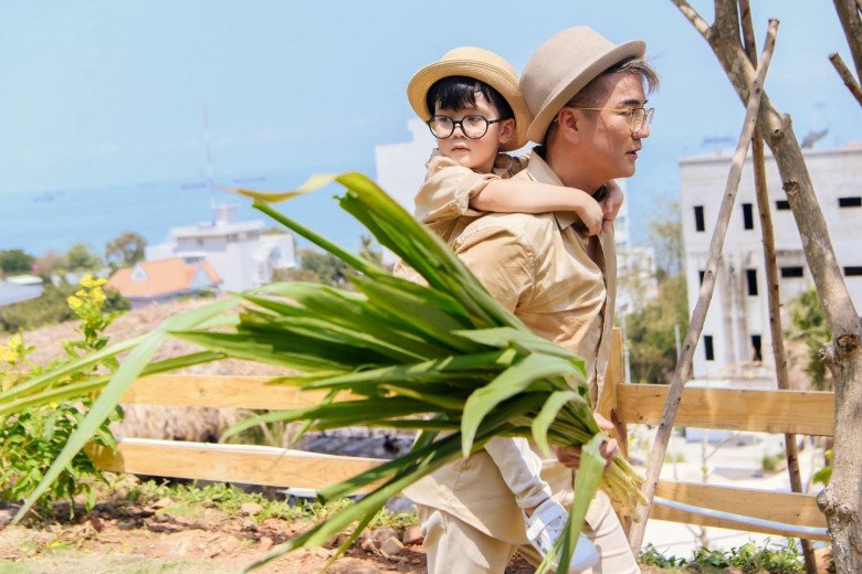 Đàm Vĩnh Hưng có con mọn ở tuổi trung niên.