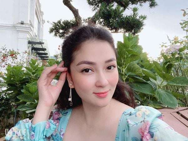 Hoa hậu Việt duy nhất đặt tên cho con gái theo họ Tống hiếm gặp, cô bé giờ 16 tuổi y như tên gọi - 1
