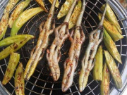 Lifestyle - Đặc sản bò ra từ bụi rậm, xuất hiện nhiều vào mùa hè, xưa không ai dám ăn nay nổi tiếng khắp vùng