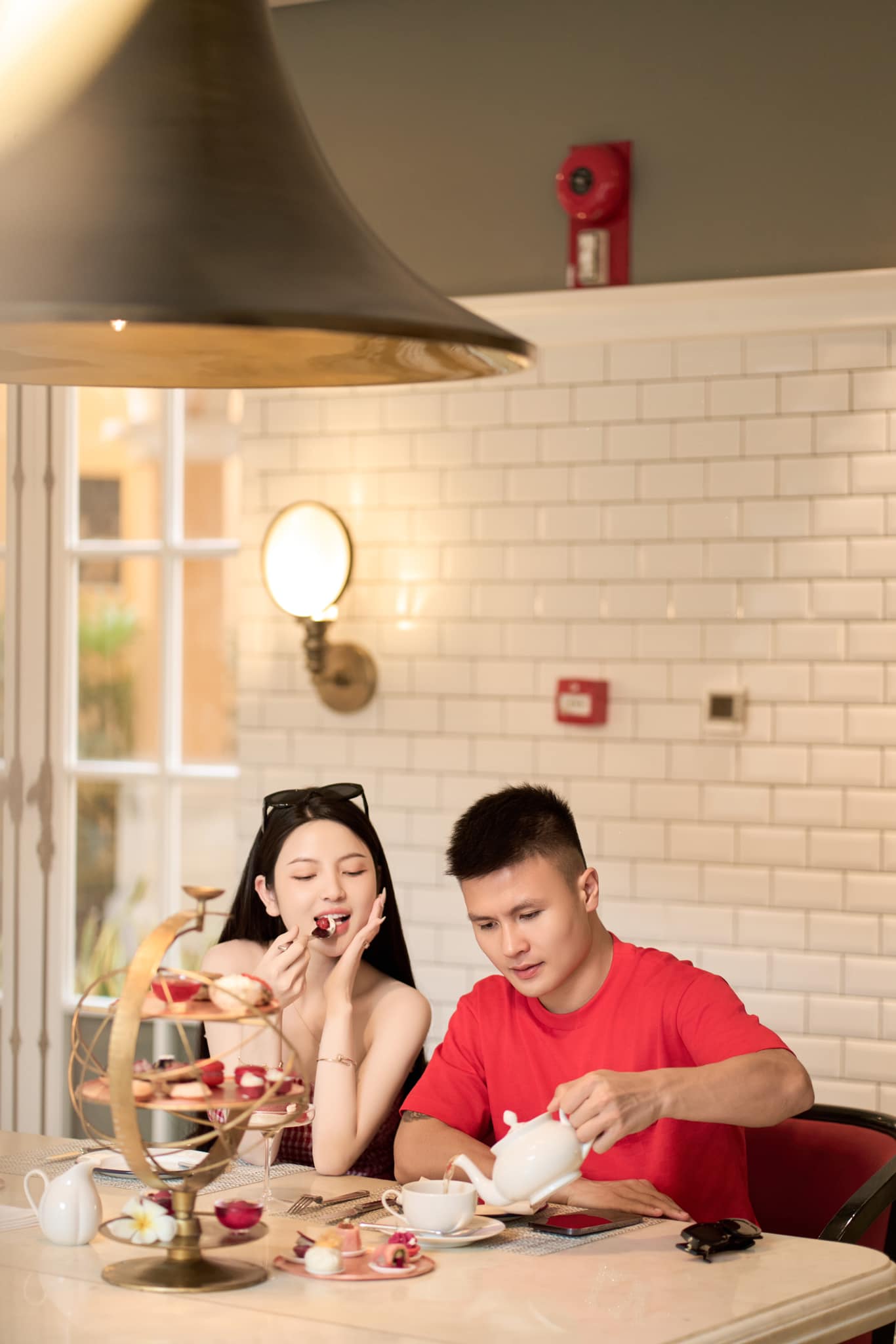 Top nàng WAG mang bầu nhưng nhan sắc vẫn đỉnh chóp, bảo sao các chàng cầu thủ không cưng chiều - 4