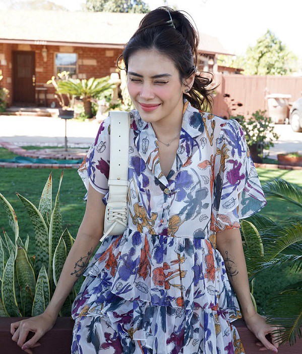 Võ Hoàng Yến trở nên dịu dàng hơn khi mang thai.