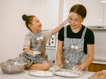 Trà Ngọc Hằng từng mất 10 ngày để quyết định giữ con, gần như phá sản khi mang thai bé Sophia